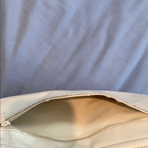 Vintage Dove white purse with 5 zip compartments - Picture 13 of 16